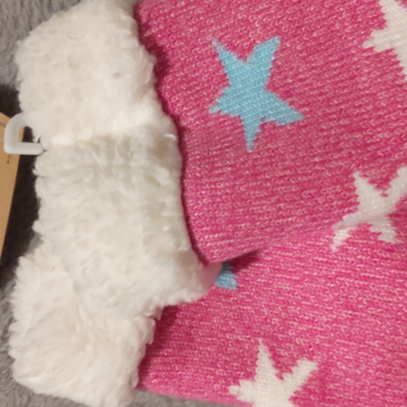 NWT Sherpa slipper socks - Picture 4 of 7